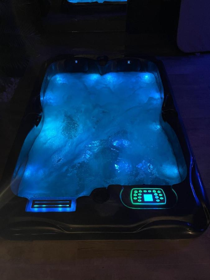 La Suite Grenoble Spa Jacuzzi Et Sauna Privatif Eksteriør billede